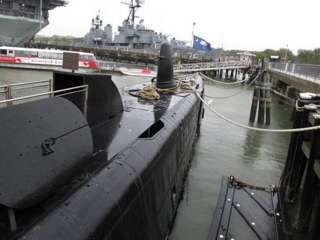 USS Clamagore (SS-343) (COLD WAR, WORLD WAR 2) USS Clamagore (SS-343)