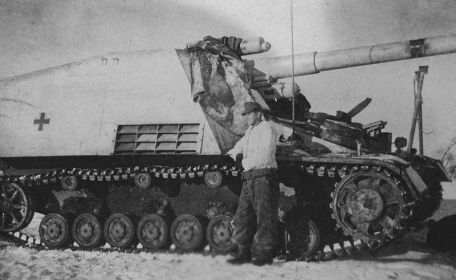 SdKfz 165 Panzerfeldhaubitze 18M (Hummel)