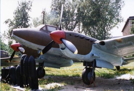 Petlyakov Pe-2 (Pawn) (COLD WAR, WORLD WAR 2, WARSAW PACT) Petlyakov Pe-2 (Pawn)