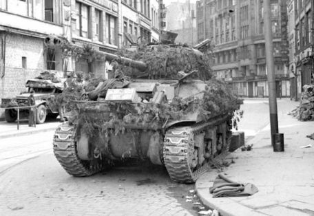 Sherman Firefly (Medium Tank, M4A4)