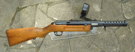 Bergmann MP18/I (Maschinenpistole 18/I)