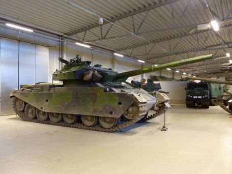 Stridsvagn 104 (Strv 104) (COLD WAR, MAIN BATTLE TANK) Stridsvagn 104 (Strv 104)