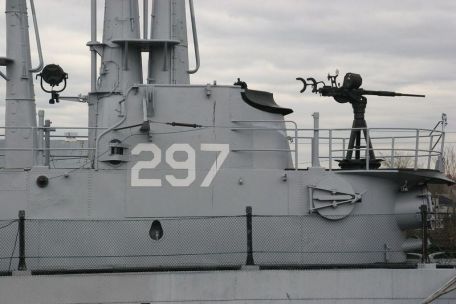 USS Ling (SS-297) (WORLD WAR 2) USS Ling (SS-297)