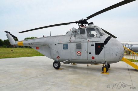 Sikorsky H-19 Chickasaw (COLD WAR, KOREAN WAR, VIETNAM WAR) Sikorsky H-19 Chickasaw