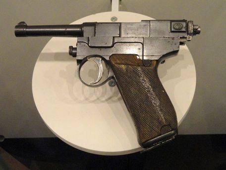 Pistola Automatica, Modello 1910 (Glisenti) (INTERWAR, WORLD WAR 1, WORLD WAR 2) Pistola Automatica, Modello 1910 (Glisenti)