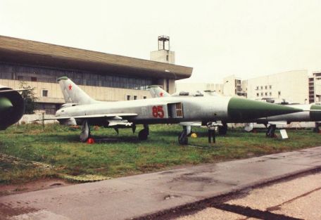 Sukhoi Su-15 (Flagon) (COLD WAR) Sukhoi Su-15 (Flagon)