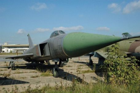 Sukhoi Su-15 (Flagon) (COLD WAR) Sukhoi Su-15 (Flagon)