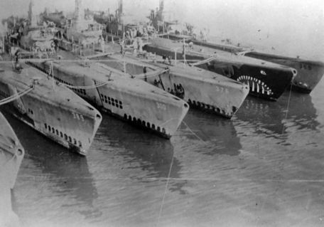 USS Piranha (SS-389)
