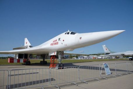 Tupolev Tu-160 (Blackjack) (COLD WAR, MODERN AIRCRAFT) Tupolev Tu-160 (Blackjack)