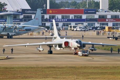 Xian H-6 (COLD WAR, IRAN-IRAQ WAR, MODERN AIRCRAFT) Xian H-6